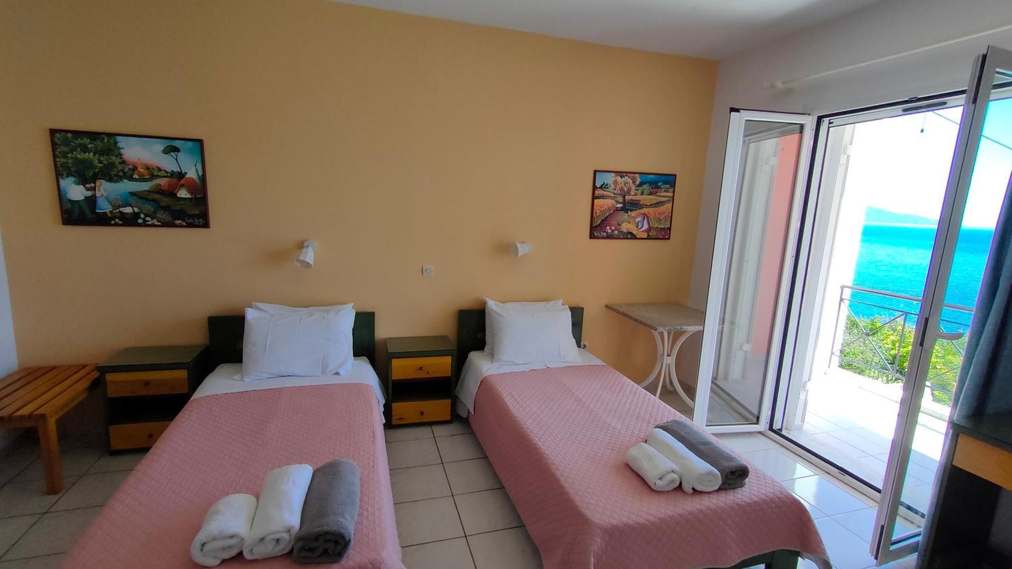 Mema'S Apartment Αγία Ευφημία Εξωτερικό φωτογραφία