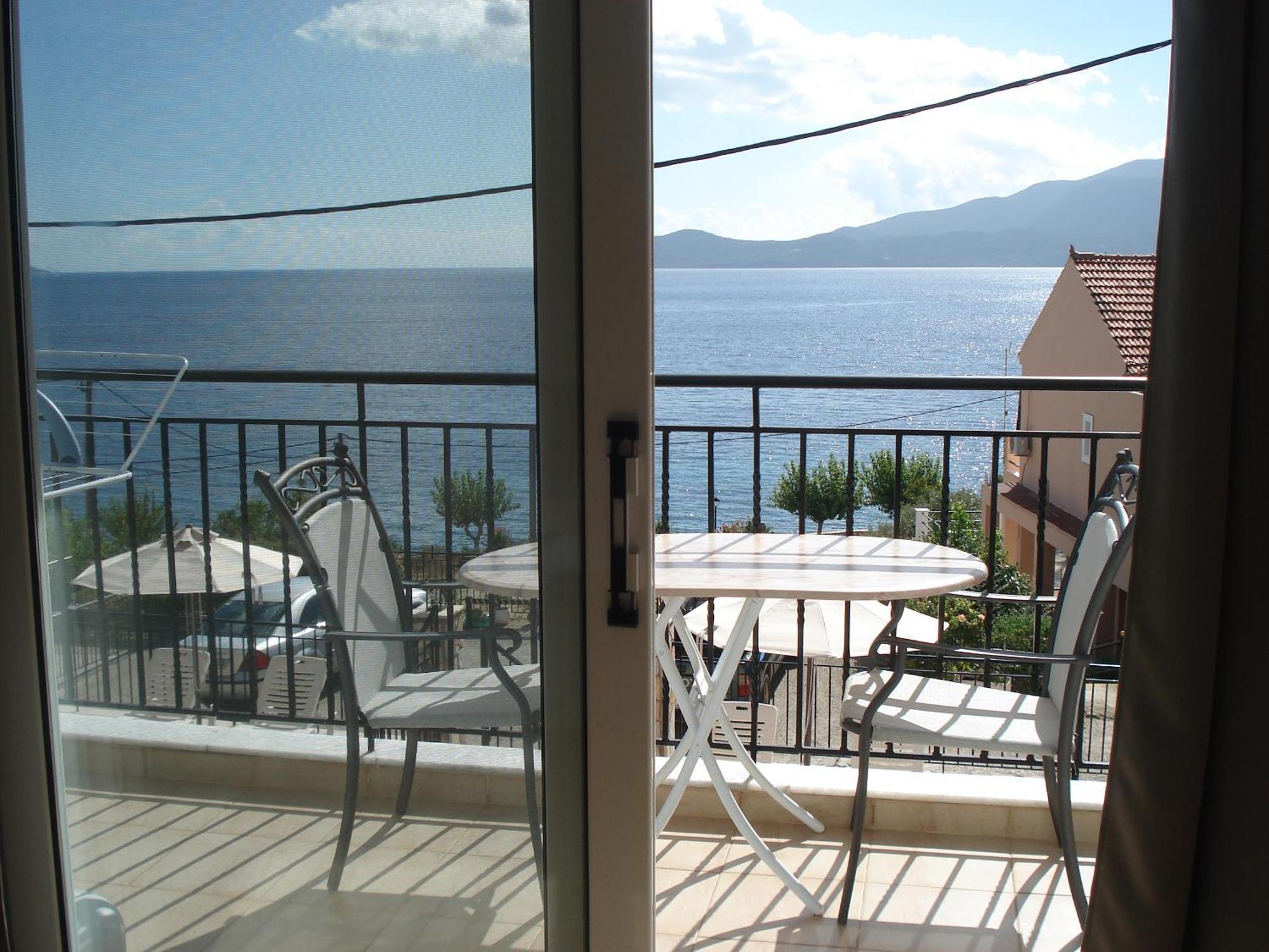 Mema'S Apartment Αγία Ευφημία Εξωτερικό φωτογραφία