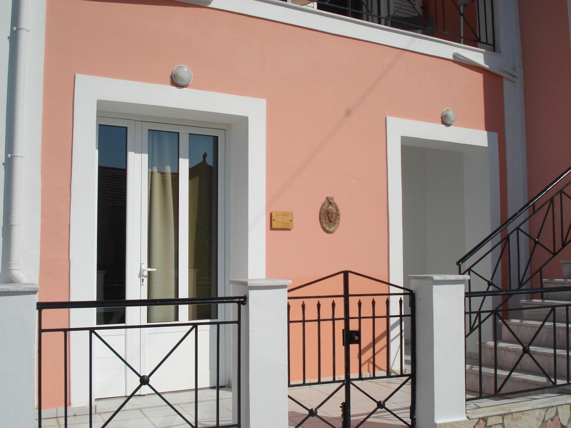 Mema'S Apartment Αγία Ευφημία Εξωτερικό φωτογραφία