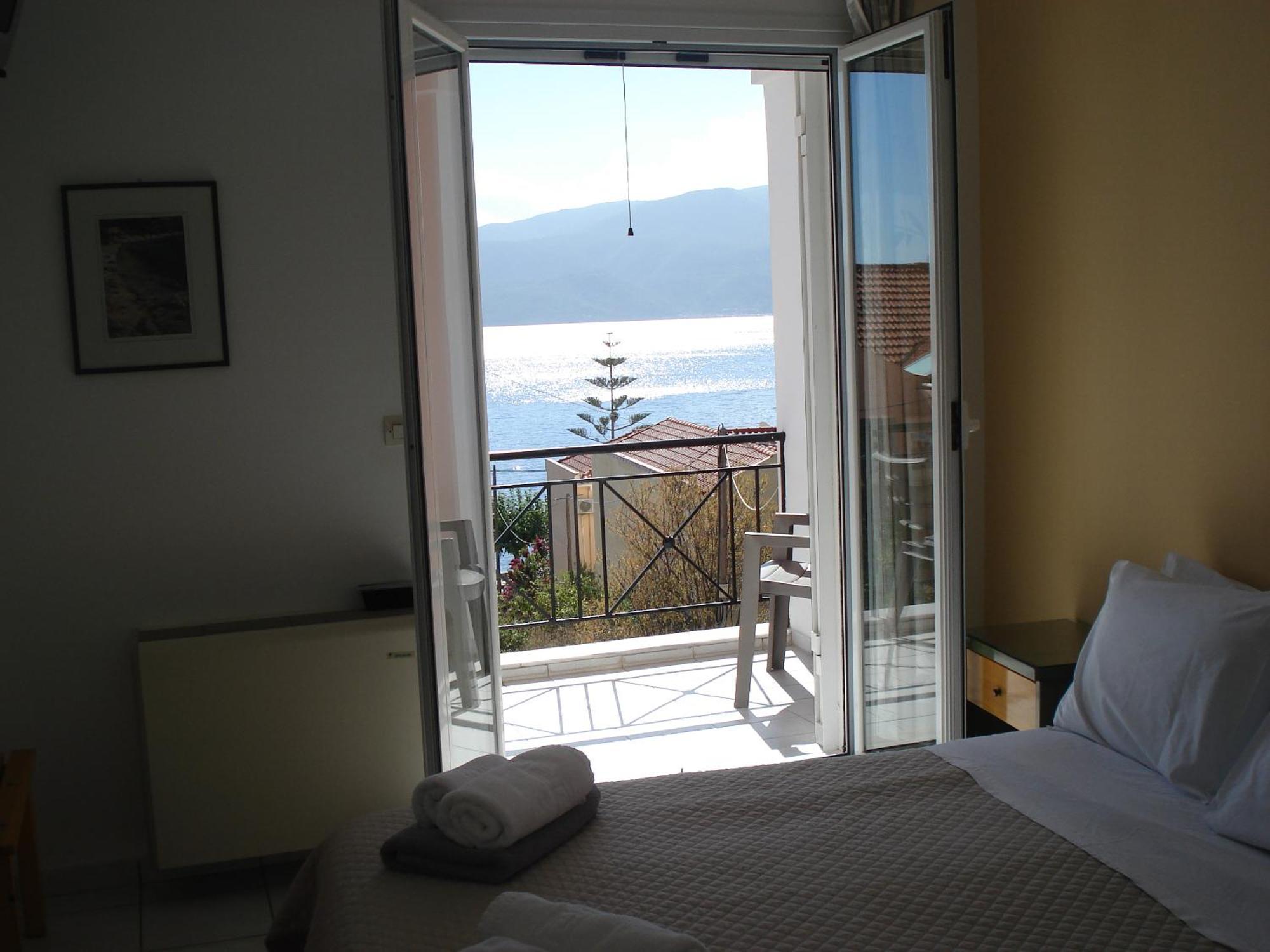 Mema'S Apartment Αγία Ευφημία Εξωτερικό φωτογραφία