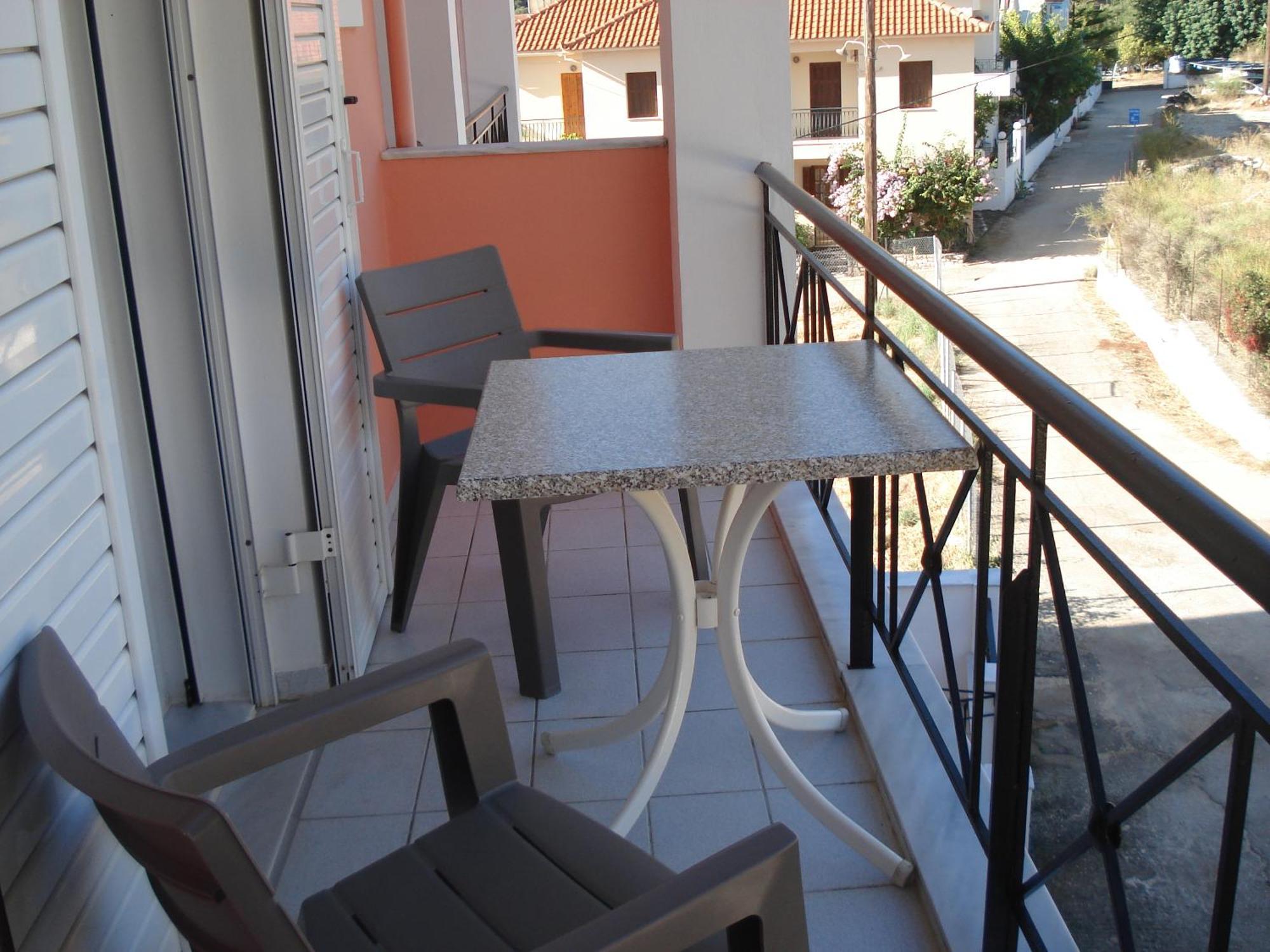 Mema'S Apartment Αγία Ευφημία Δωμάτιο φωτογραφία