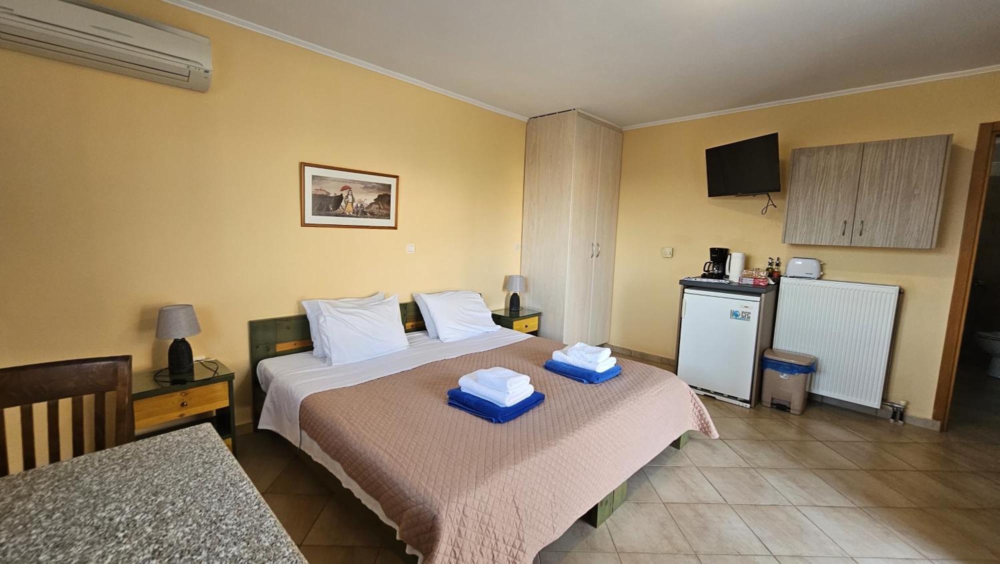 Mema'S Apartment Αγία Ευφημία Δωμάτιο φωτογραφία