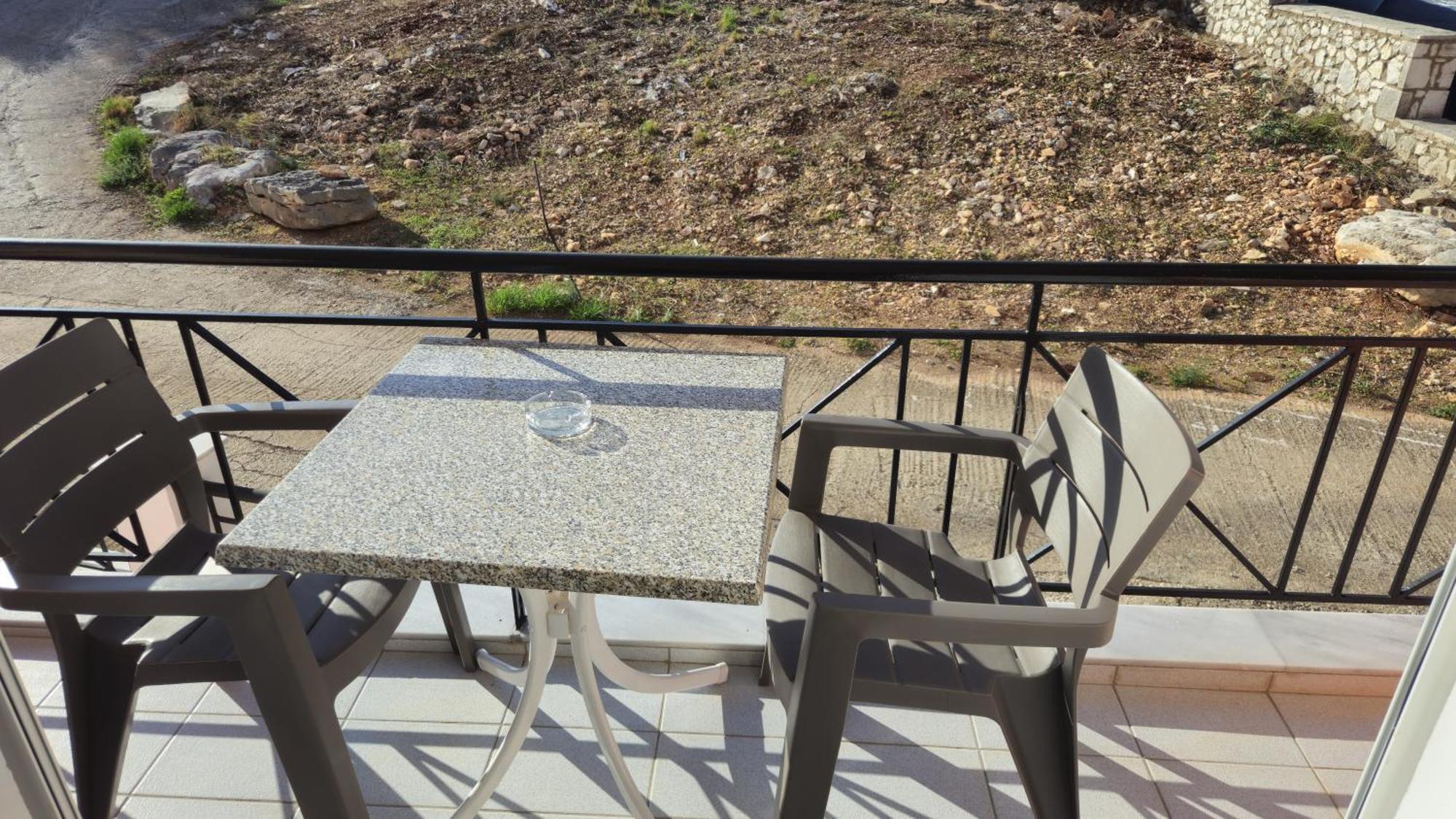 Mema'S Apartment Αγία Ευφημία Δωμάτιο φωτογραφία